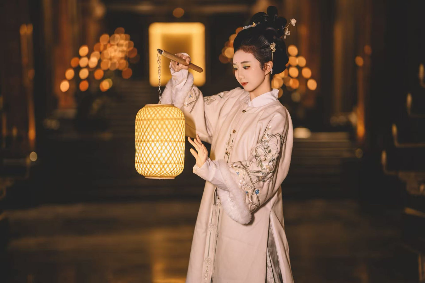 明制立领袄马面裙汉服写真 · 汉中兴汉胜境景区明制客片第2张 - 汉影记汉服馆