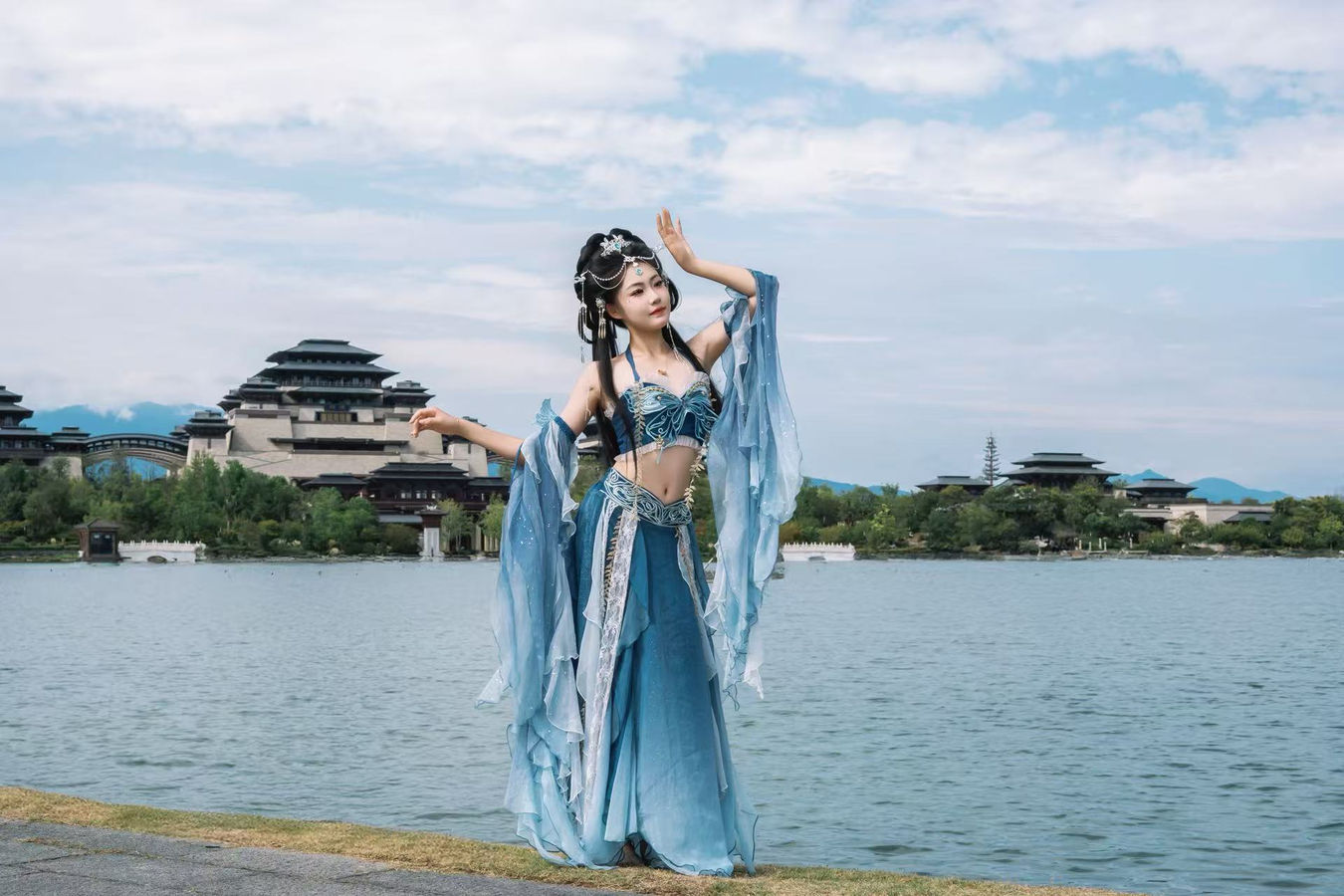 国风改良汉服写真 · 汉中兴汉胜境景区其他风格客片第4张 - 汉影记汉服馆