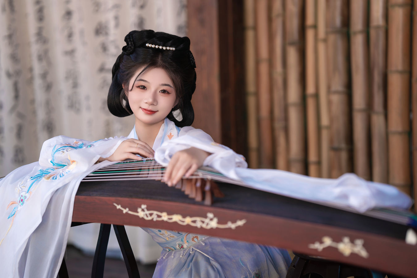 魏晋风宽袍大袖汉服写真 · 汉中兴汉胜境景区魏晋风客片第13张 - 汉影记汉服馆