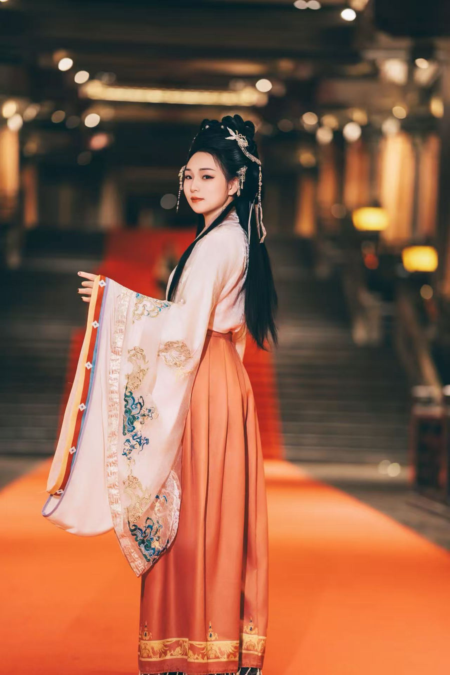 魏晋风宽袍大袖汉服写真 · 汉中兴汉胜境景区魏晋风客片第2张 - 汉影记汉服馆